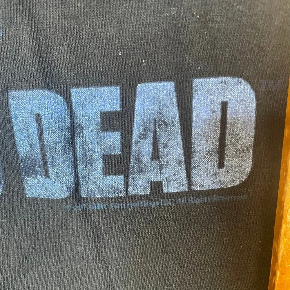The Walking Dead AMC Graphic‎ T Shirt Black Zombie Horror TV Series Mens L 2013 - Picture 6 of 6